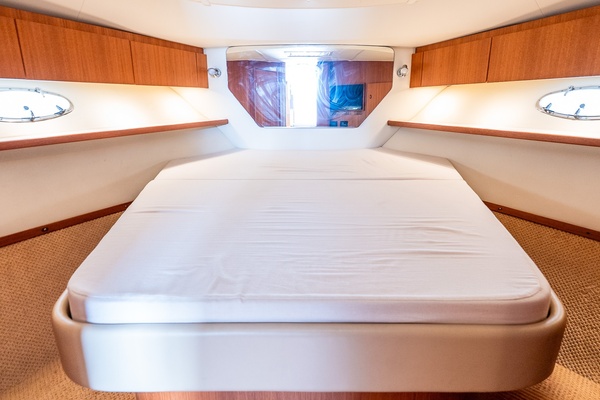 CRYSTAL SPRING 38ft Tiara Yachts Yacht For Sale