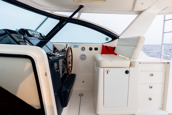 CRYSTAL SPRING 38ft Tiara Yachts Yacht For Sale
