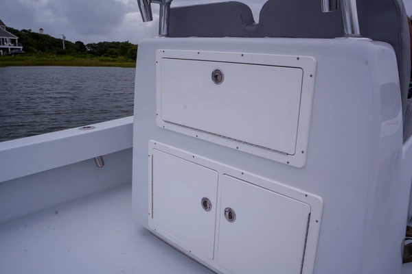 Conch 33 Yacht For Sale