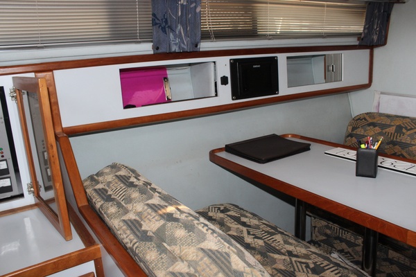 34ft Sea Ray Yacht For Sale