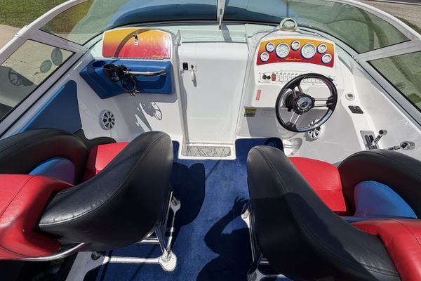 26ft Powerquest Yacht For Sale