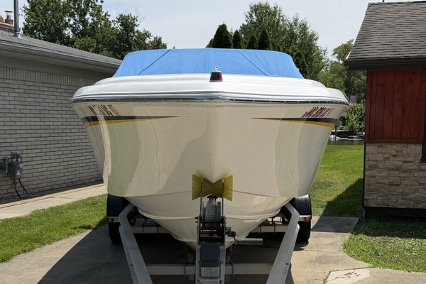 26ft Powerquest Yacht For Sale