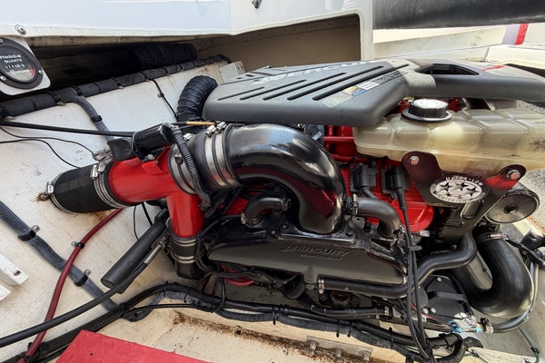 26ft Powerquest Yacht For Sale