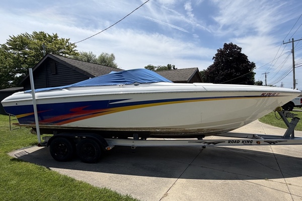 26ft Powerquest Yacht For Sale