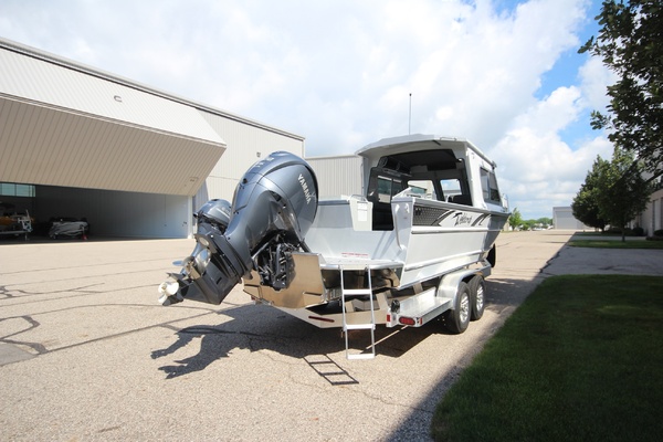 Boat Show Special Pricing 24ft Weldcraft Yacht For Sale