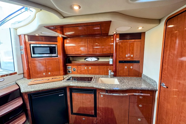 FEELING BLUE 39ft Sea Ray Yacht For Sale