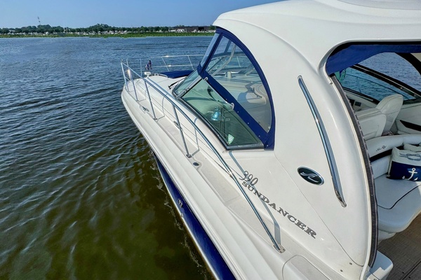 FEELING BLUE 39ft Sea Ray Yacht For Sale
