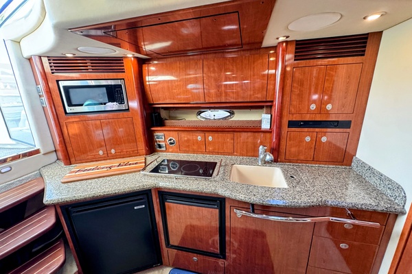 FEELING BLUE 39ft Sea Ray Yacht For Sale