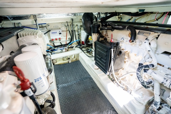 Hook d Hemm 38ft Riviera Yacht For Sale