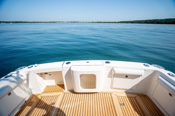 Hook d Hemm 38ft Riviera Yacht For Sale