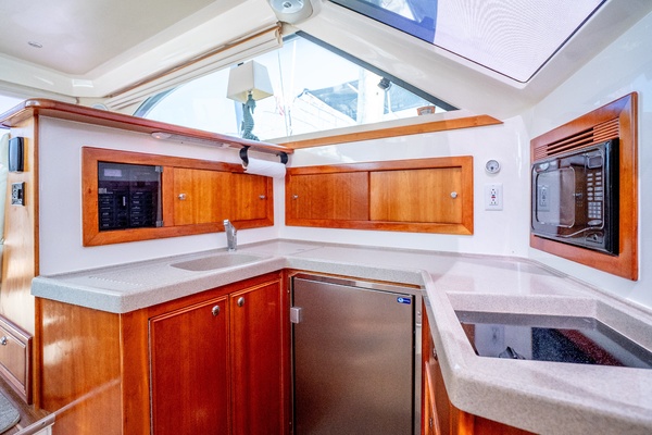 Hook d Hemm 38ft Riviera Yacht For Sale