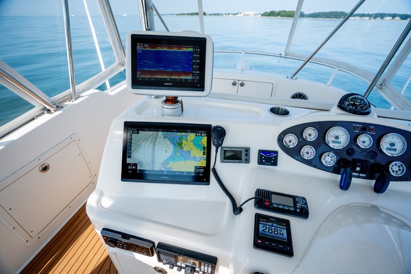 Hook d Hemm 38ft Riviera Yacht For Sale