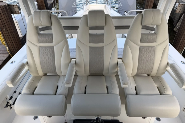 Solace 345CC Yacht For Sale