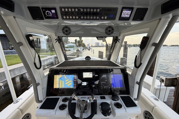 Evolution 34ft Solace Yacht For Sale