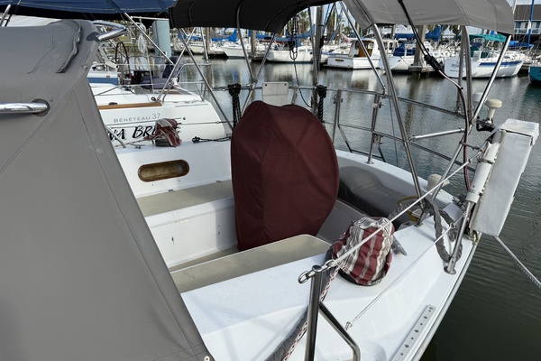 Josephine 38ft Ericson Yacht For Sale