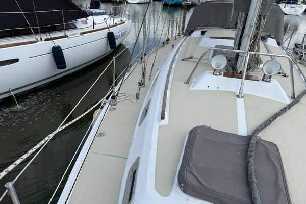 Josephine 38ft Ericson Yacht For Sale