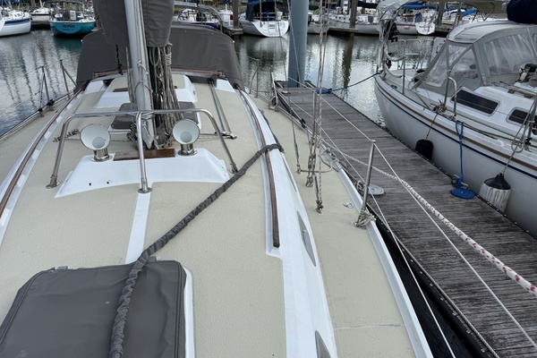 Josephine 38ft Ericson Yacht For Sale