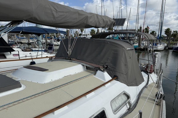 Josephine 38ft Ericson Yacht For Sale