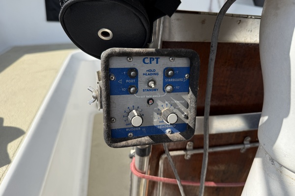 Josephine 38ft Ericson Yacht For Sale