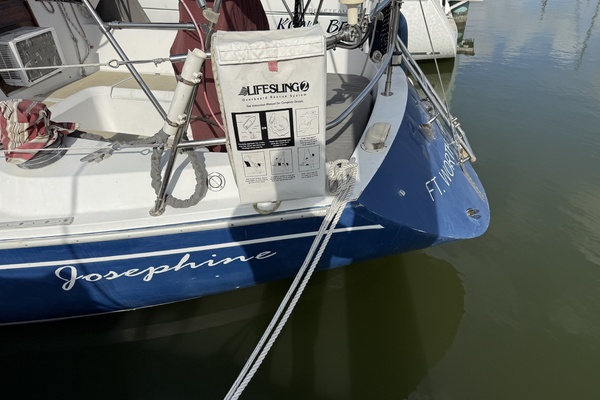Josephine 38ft Ericson Yacht For Sale