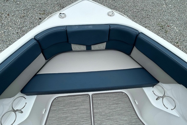 25ft Monterey Yacht For Sale