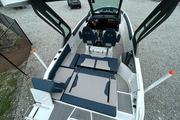 25ft Monterey Yacht For Sale
