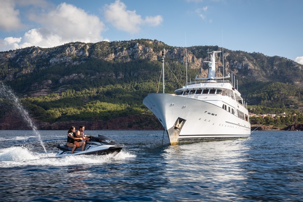 1979Feadship 173 ft    MIRAGE