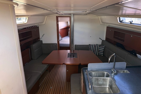 EFFORTLESS 37ft Hanse Yacht For Sale