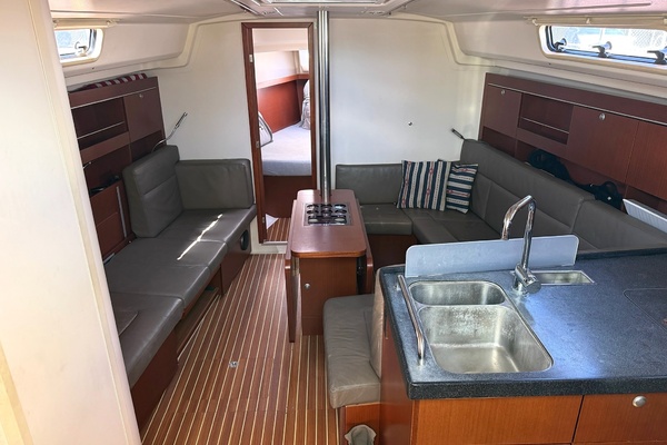 EFFORTLESS 37ft Hanse Yacht For Sale