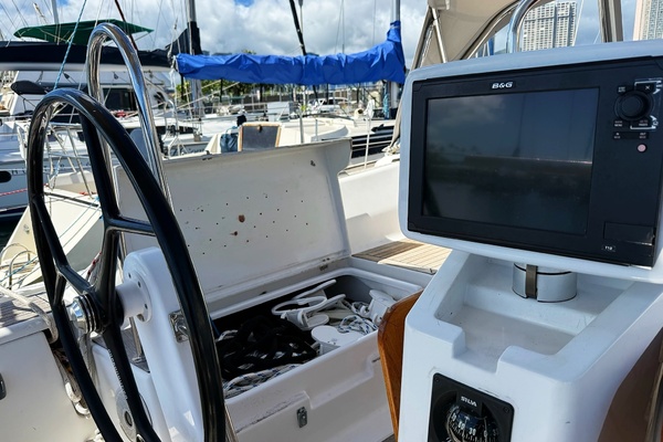 EFFORTLESS 37ft Hanse Yacht For Sale