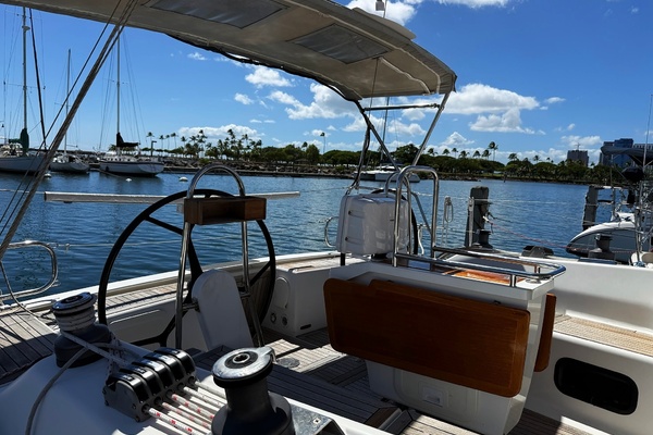 EFFORTLESS 37ft Hanse Yacht For Sale