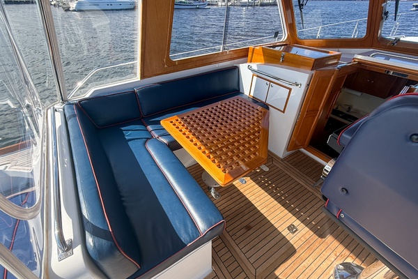 Candide 38ft Grand Banks Yacht For Sale
