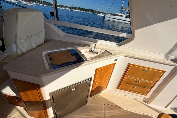 Sundown 34ft True North Yacht For Sale