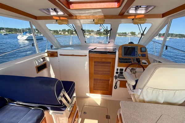 Sundown 34ft True North Yacht For Sale