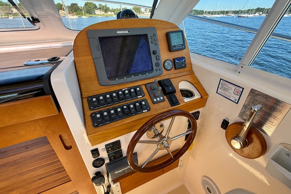 Sundown 34ft True North Yacht For Sale