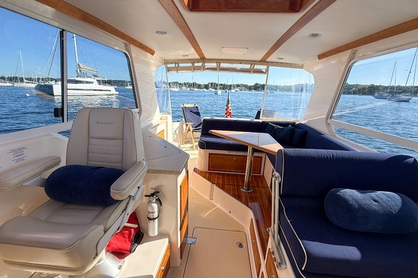 Sundown 34ft True North Yacht For Sale