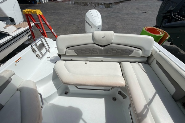 22ft Four Winns Yacht For Sale