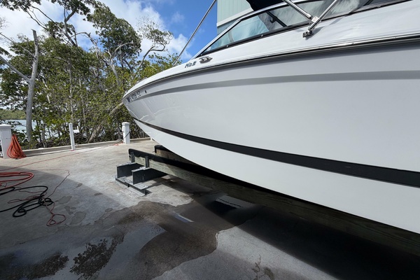 22ft Four Winns Yacht For Sale