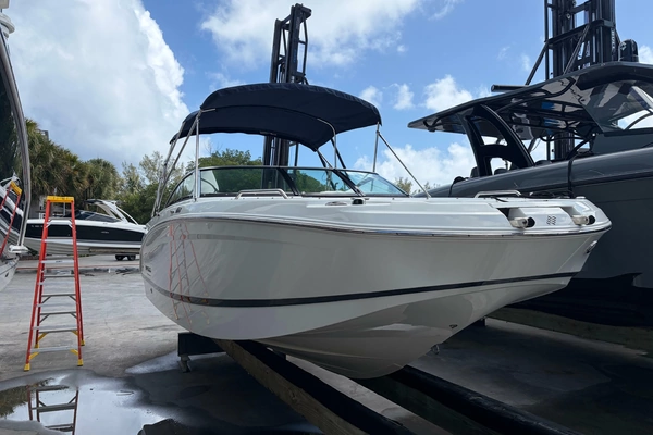 22-ft-Four Winns-2021-HD3- North Miami Beach Florida United States  yacht for sale