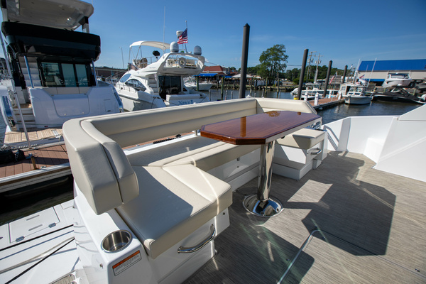 50ft Cruisers Yachts Yacht For Sale