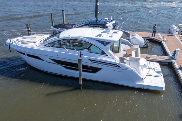 50ft Cruisers Yachts Yacht For Sale