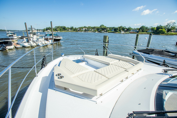 50ft Cruisers Yachts Yacht For Sale