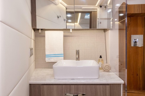 37ft Regal Yacht For Sale