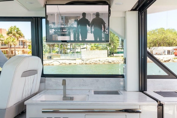 37ft Regal Yacht For Sale