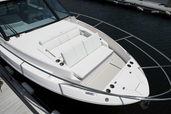 37ft Regal Yacht For Sale