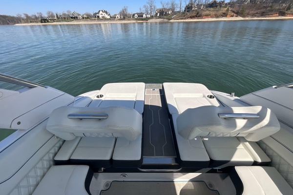 27ft Regal Yacht For Sale
