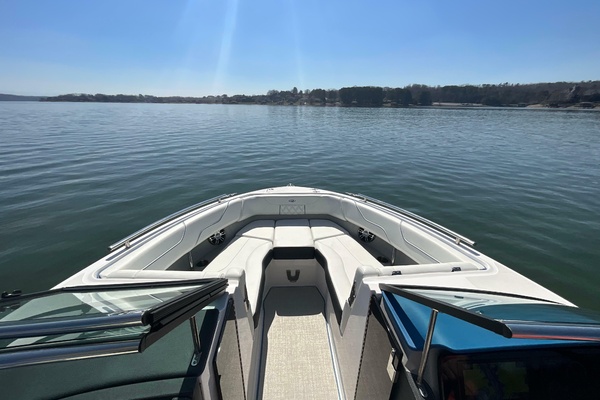 27ft Regal Yacht For Sale