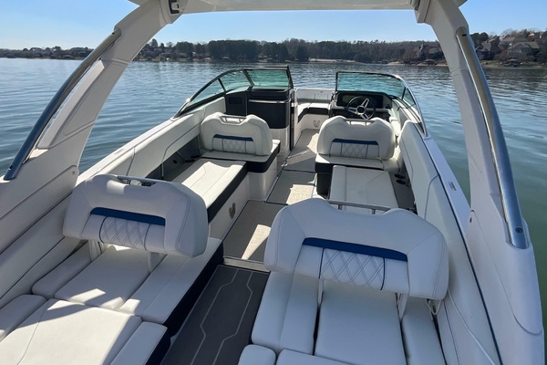 27ft Regal Yacht For Sale