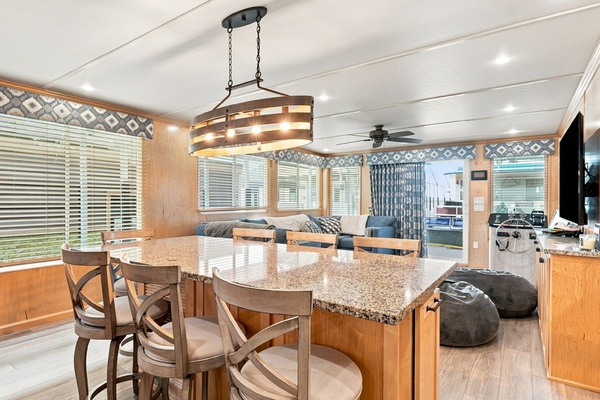 OFF DUTY 77ft Sumerset Yacht For Sale