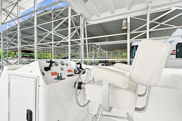 OFF DUTY 77ft Sumerset Yacht For Sale